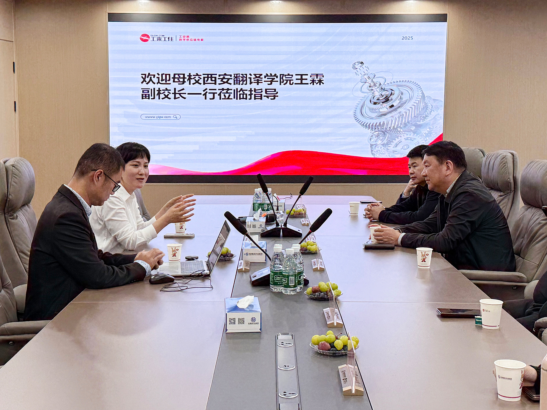 1762561922139712.jpg 05.jpg